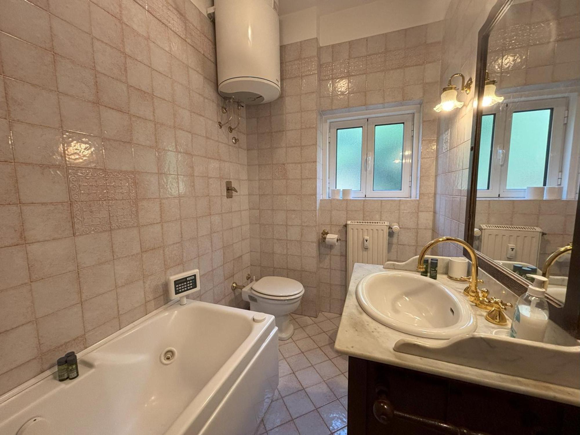 Affitto Turistico Via Bonomea 219-1 Apartment Trieste Exterior photo